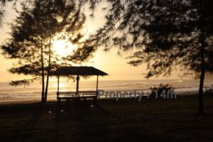 Menikmati Sunset di Bibir Pantai Leupung Aceh Besar, Aceh