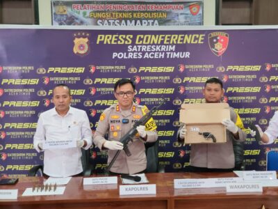 Mendekati Pemilihan Umum, Kapolres Aceh Timur Terima Dua Pucuk Senjata Api