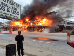 Diduga Alami Korsleting Listrik Enam Ruko di Idi Rayeuk, Aceh Timur Ludes terbakar