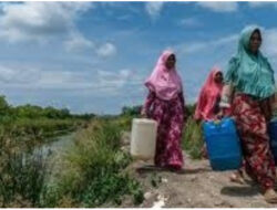 Puluhan Tahun Konsumsi Air Payau, Warga Meunasah Hasan Akhirnya Nikmati Air Bersih dari PDAM Aceh Timur