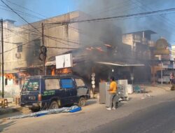 Ruko Kayu di Gampong Jawa Idi Rayeuk Ludes Terbakar, 3 Mobil Damkar Dikerahkan