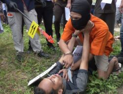 Rekonstruksi Kasus Pembunuhan Kurir Shopee Express, Tersangka Peragakan 20 Adegan di Gampong Jalan