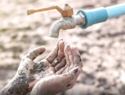 Harga Air Bersih Melonjak Dua Kali Lipat, Warga Gampong Jawa Idi Rayeuk Menjerit Pasca Banjir