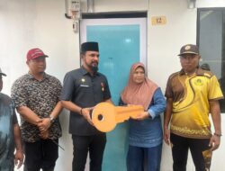 Bupati Al-Farlaky Pastikan Warga Terdampak Banjir Bisa Berpuasa dengan Aman