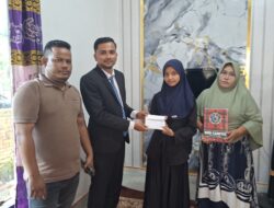 Ayah Mendekam di Thailand, Haji Uma Wujudkan Mipim Lala Lanjut Sekolah di MAN 1 Idi
